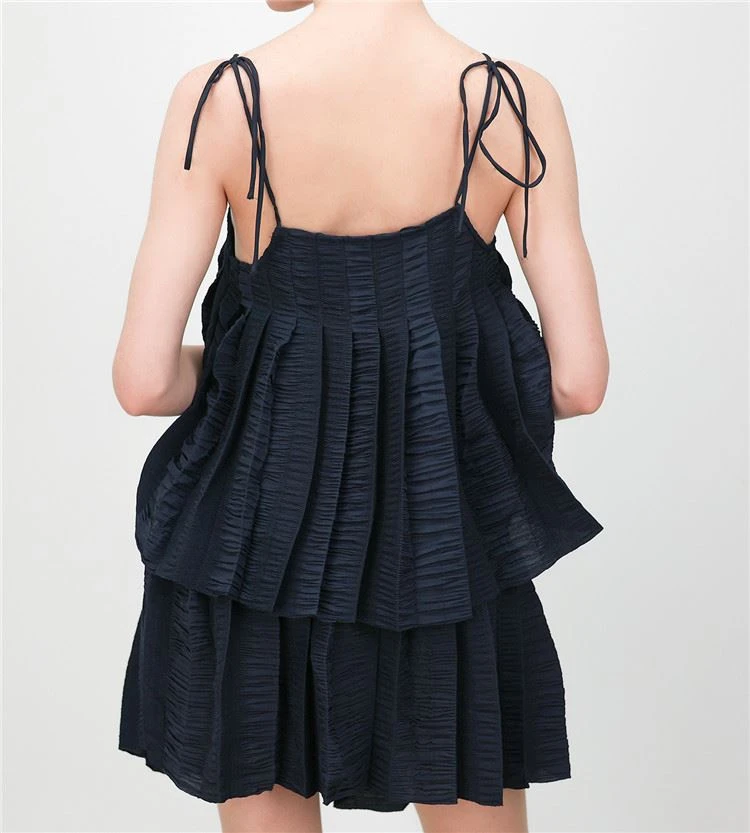 Skirt part shows A shape